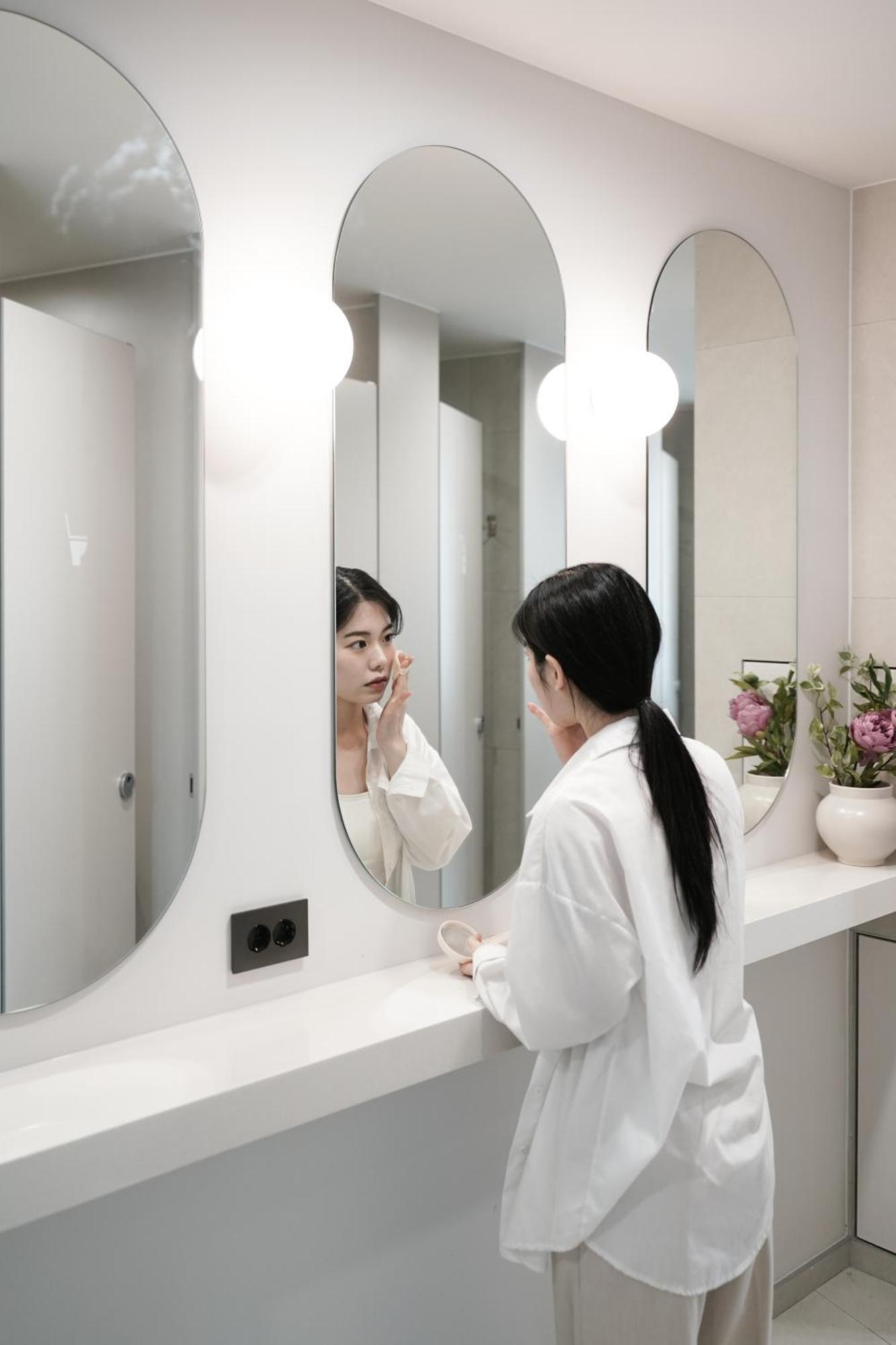 D A L Premium Capsule Hotel-woman Only * Seoul