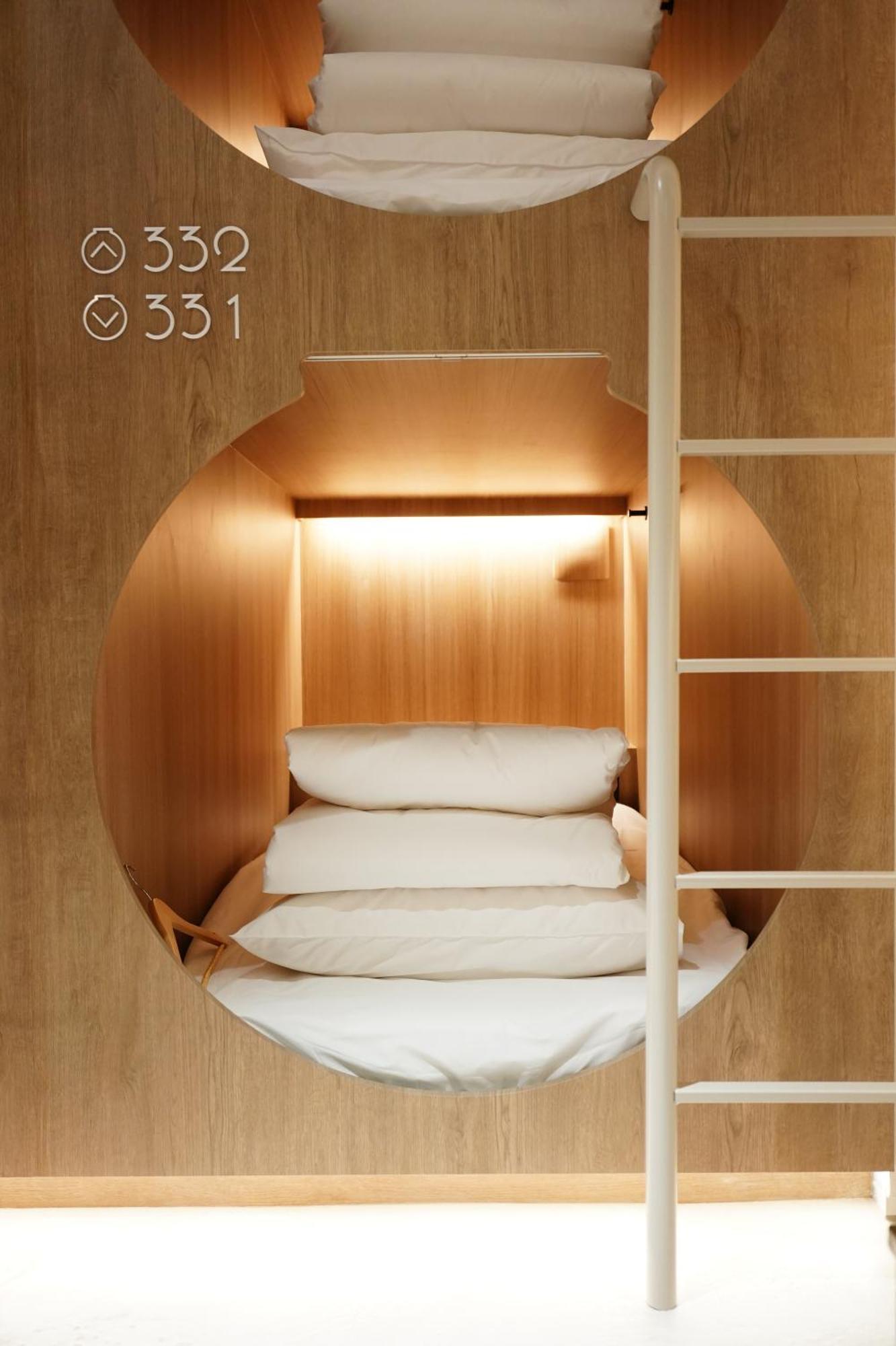 D A L Premium Capsule Hotel-woman Only Khách sạn nang *
